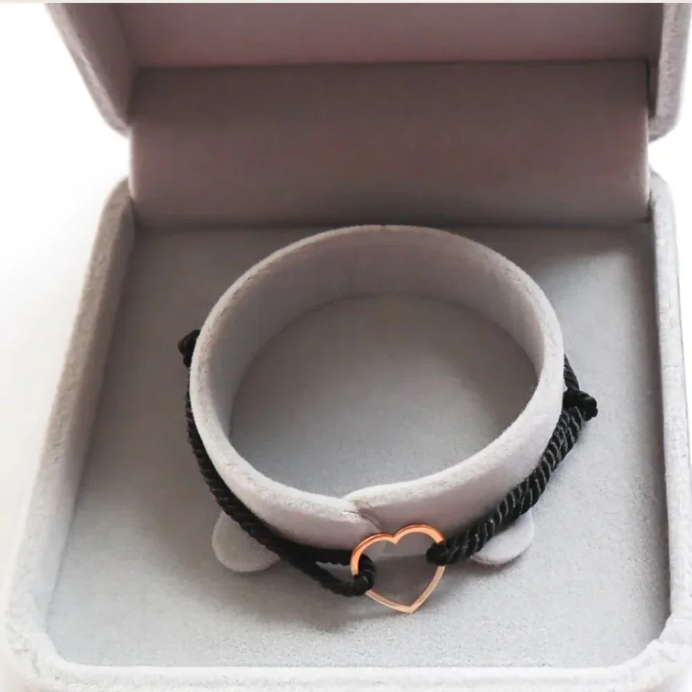 18K Gold Heart Bracelet - Picture 4 of 5